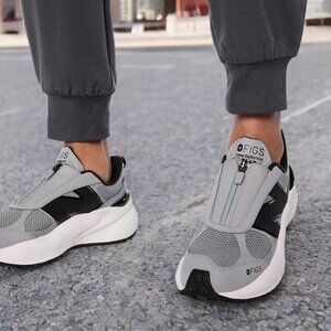 FIGS | New Balance 3447 Zip